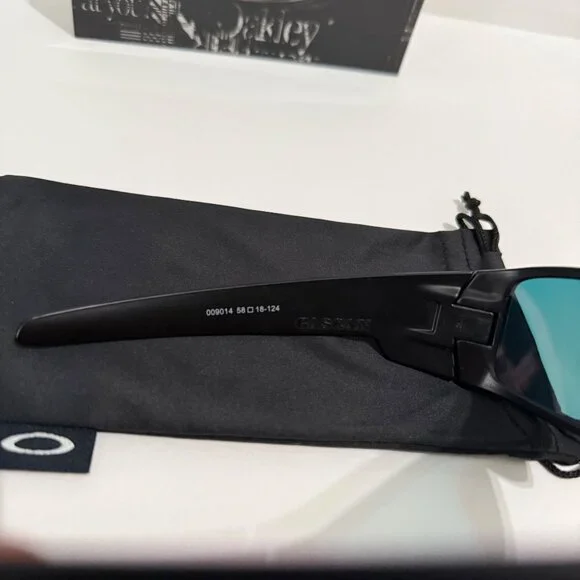 Oakley GASCAN Black Matte Frame OO9014 Ruby Iridium Lenses - Picture 6 of 7